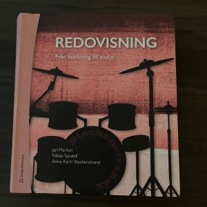 Alla böcker för termin 1, civilekonomiprogrammet - Säljer alla böcker som behövs för första terminen på civilekonomiprogrammet. Kan variera från olika studieorter men dessa tillämpades på Karlstadsuniversitet 🌟 Säljs som ett paket, men kan även säljas styck hör gärna av er om ni har funderingar!🤩