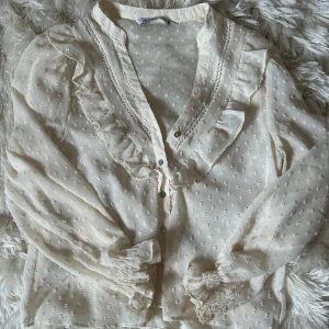Blus - Jättefin blus ifrån Zara!!❤️