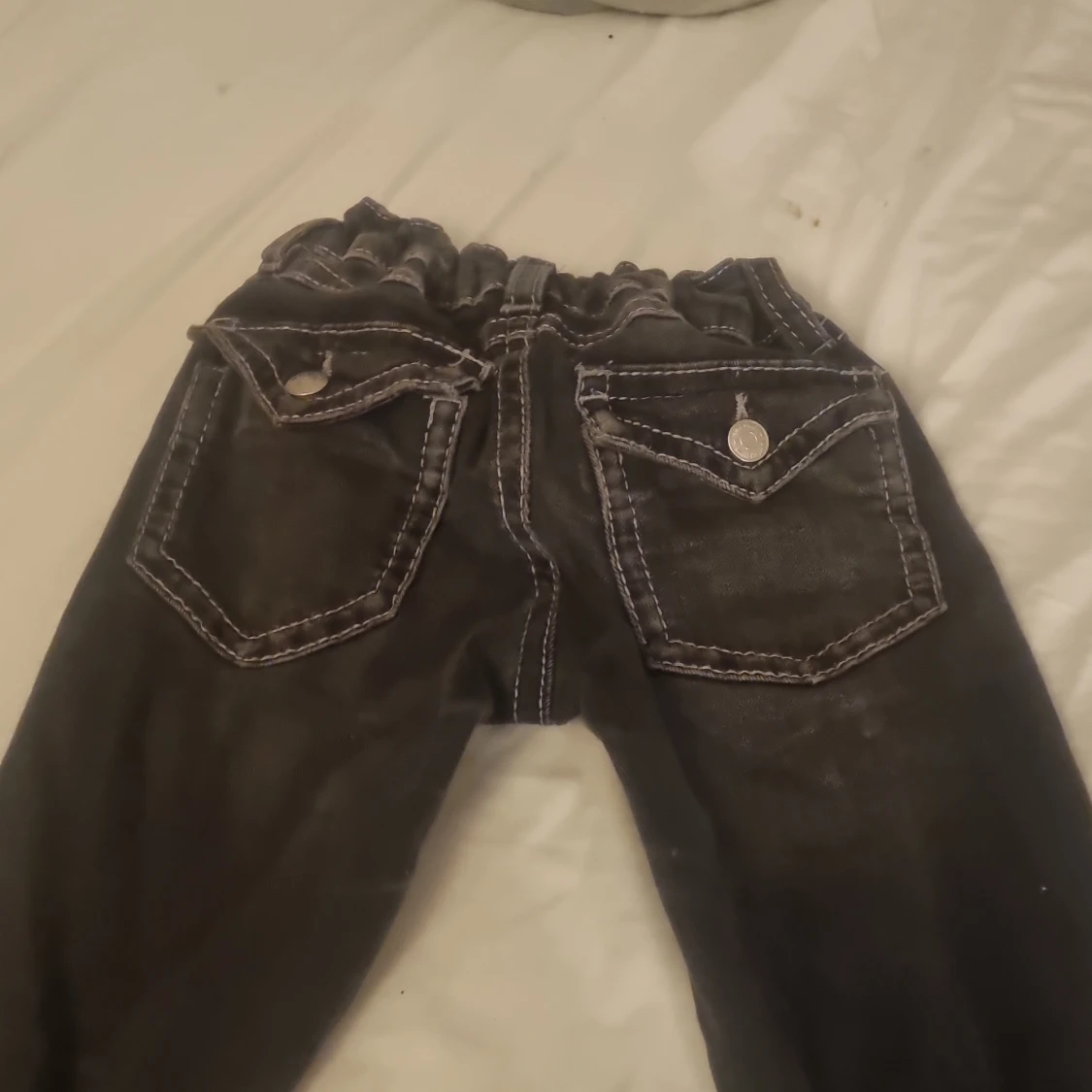 Svarta jeansbyxor från Gina Tricot - 3