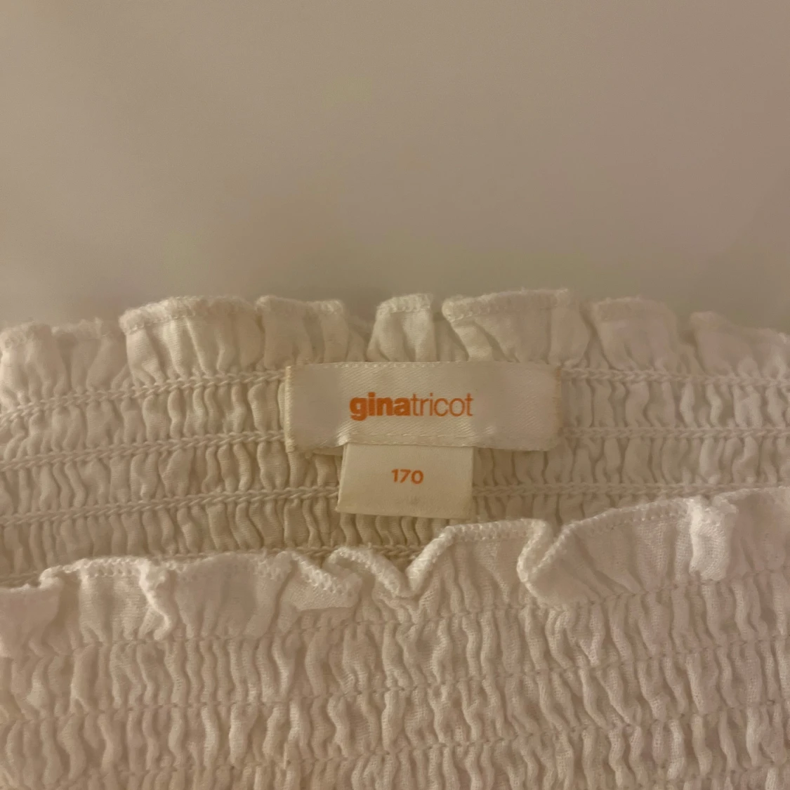 Vit sommartopp från Gina Tricot - 2