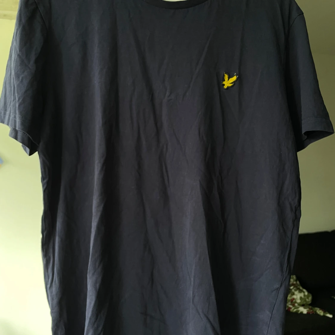 Mörkblå t-shirt från Lyle & Scott
