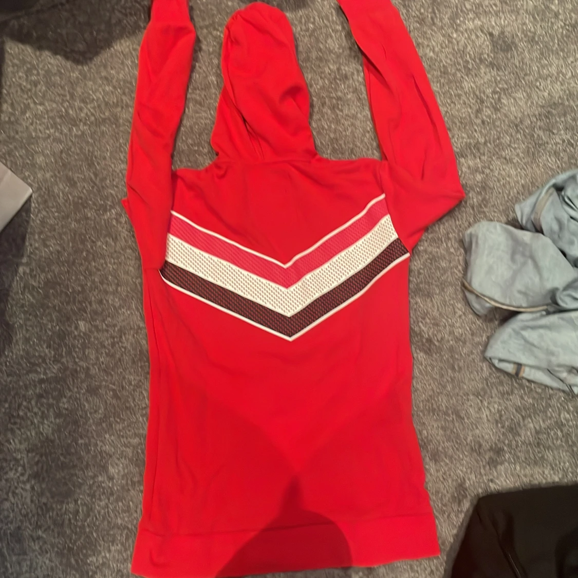 Röd Superdry Sport hoodie med tryck - 1