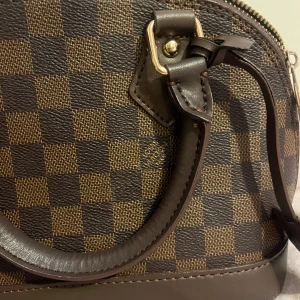 Brun väska  - Brun väska 