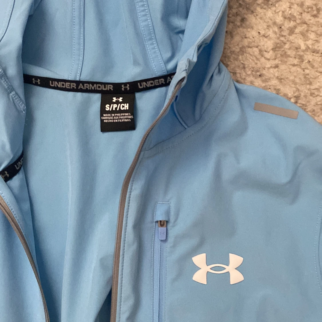 Under Armour blå/grå vindjacka  - 1
