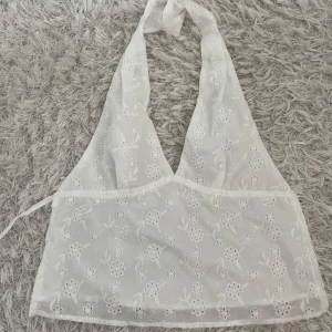 Topp med öppen rygg  - Älskar denna toppen så mycke, men den passade tyvärr inte mig. Hade beställt en S när jag egentligen skulle köpa M…