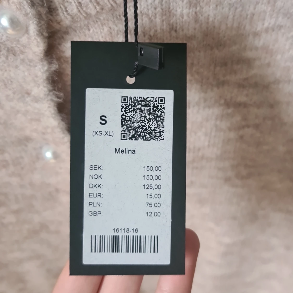 Beige kofta med pärlknappar från 157 - 3