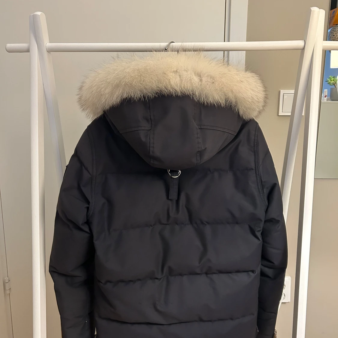 Svart pufferjacka från Moose Knuckles - 3