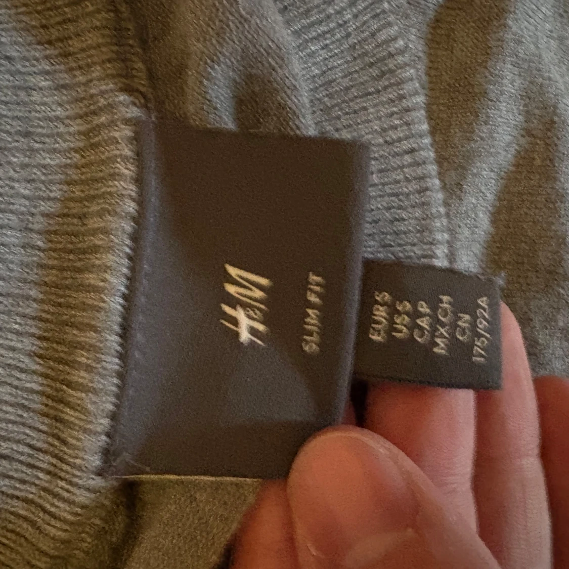 Grå slim fit stickad tröja - 2