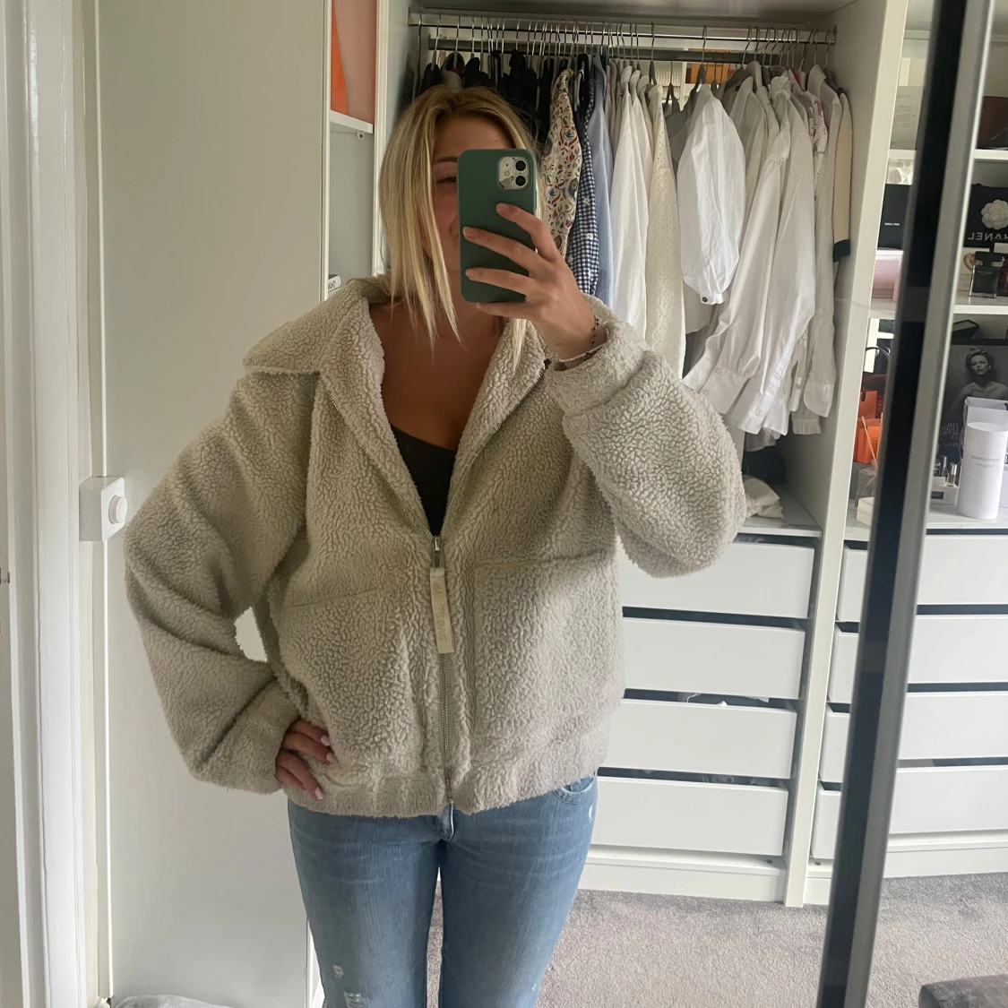 Beige teddyjacka med dragkedja - 2