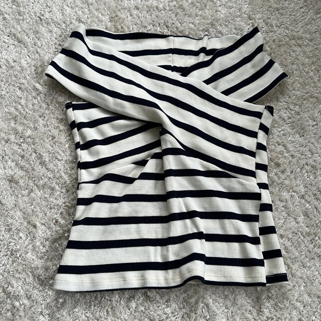 Randig offshoulder tubtopp