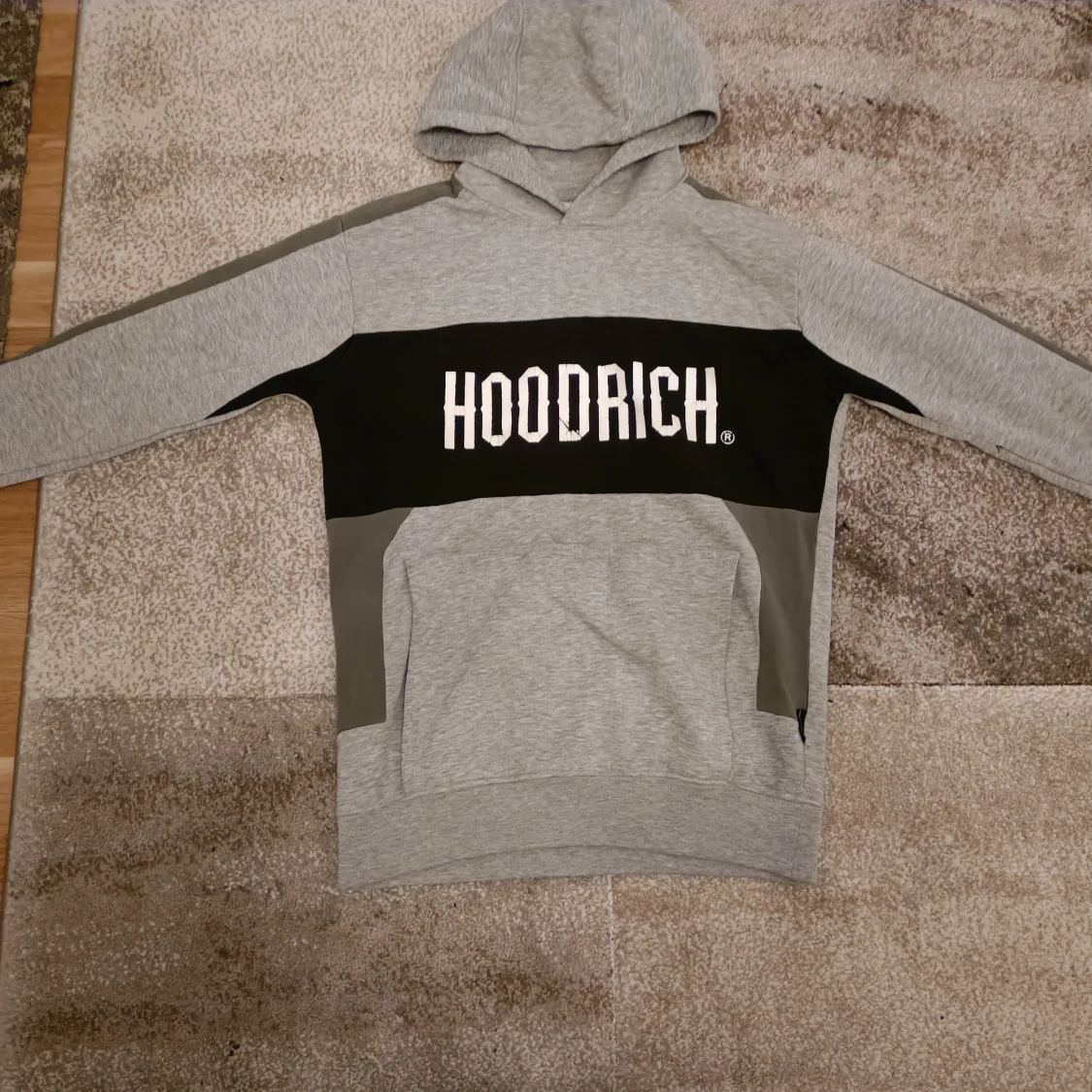 Grå Hoodie från Hoodrich