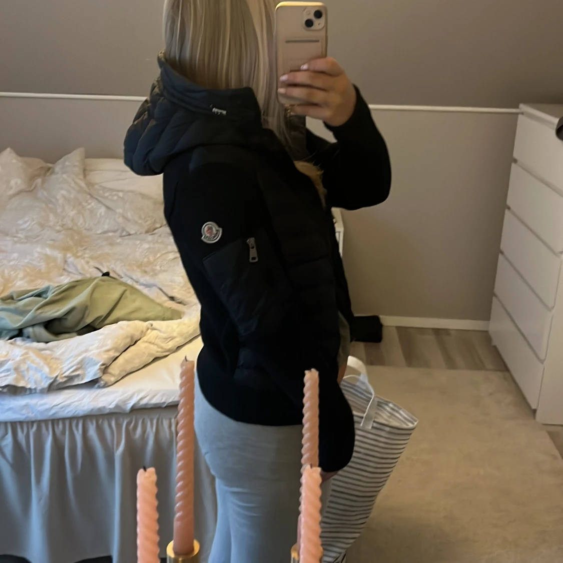 Svart jacka från moncler  - 2