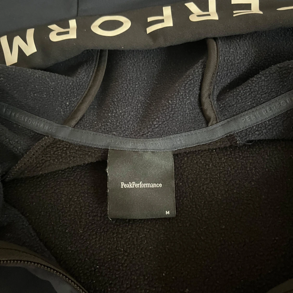 Peak Performance Hoodie - 2