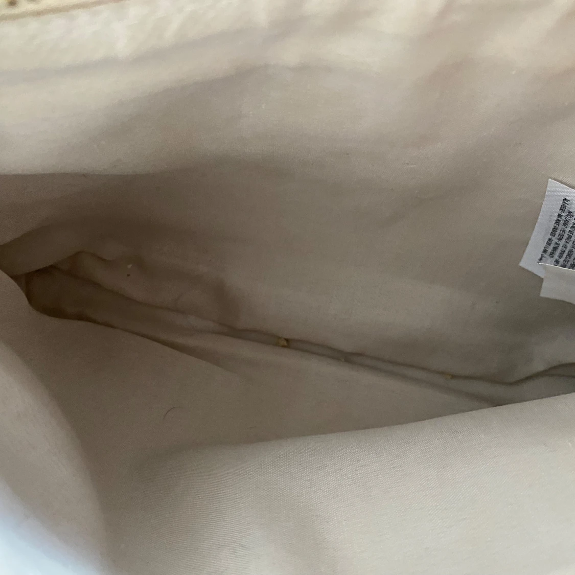 Beige axelväska med kedjedetalj - 3