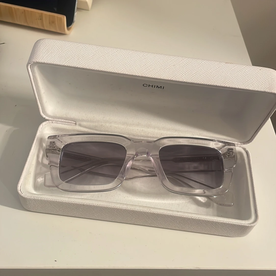 Transparenta solglasögon från Chimi - 1