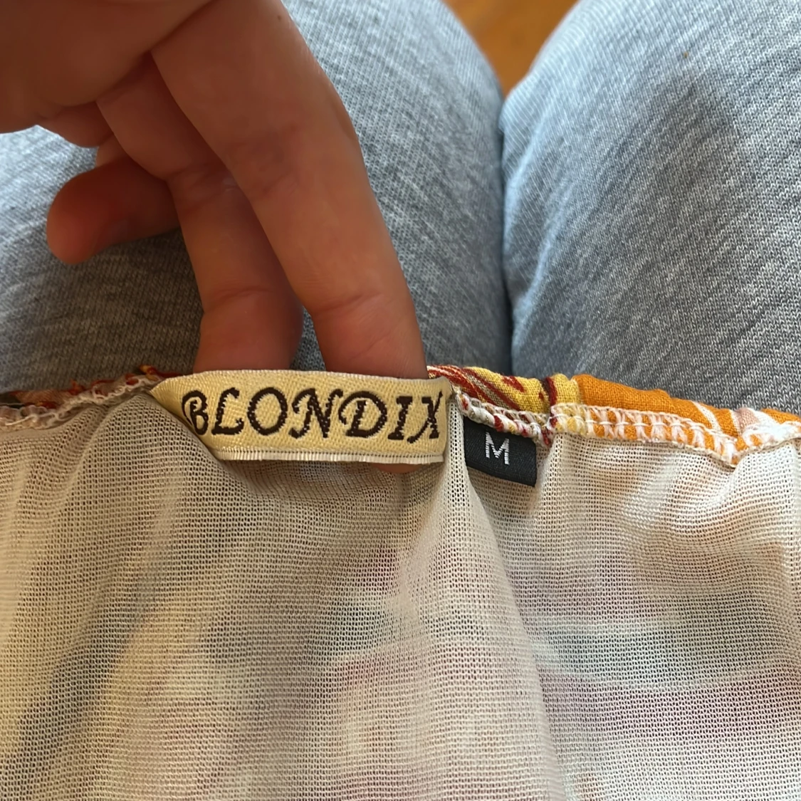 Mönstrad linnetopp från Blondix - 1