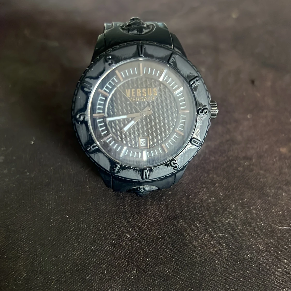 Svart klocka från Versus Versace