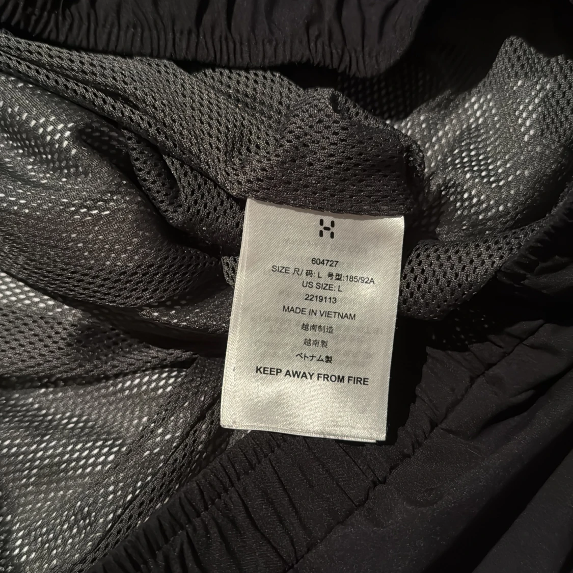 Svarta täckbyxor från Haglöfs - 4