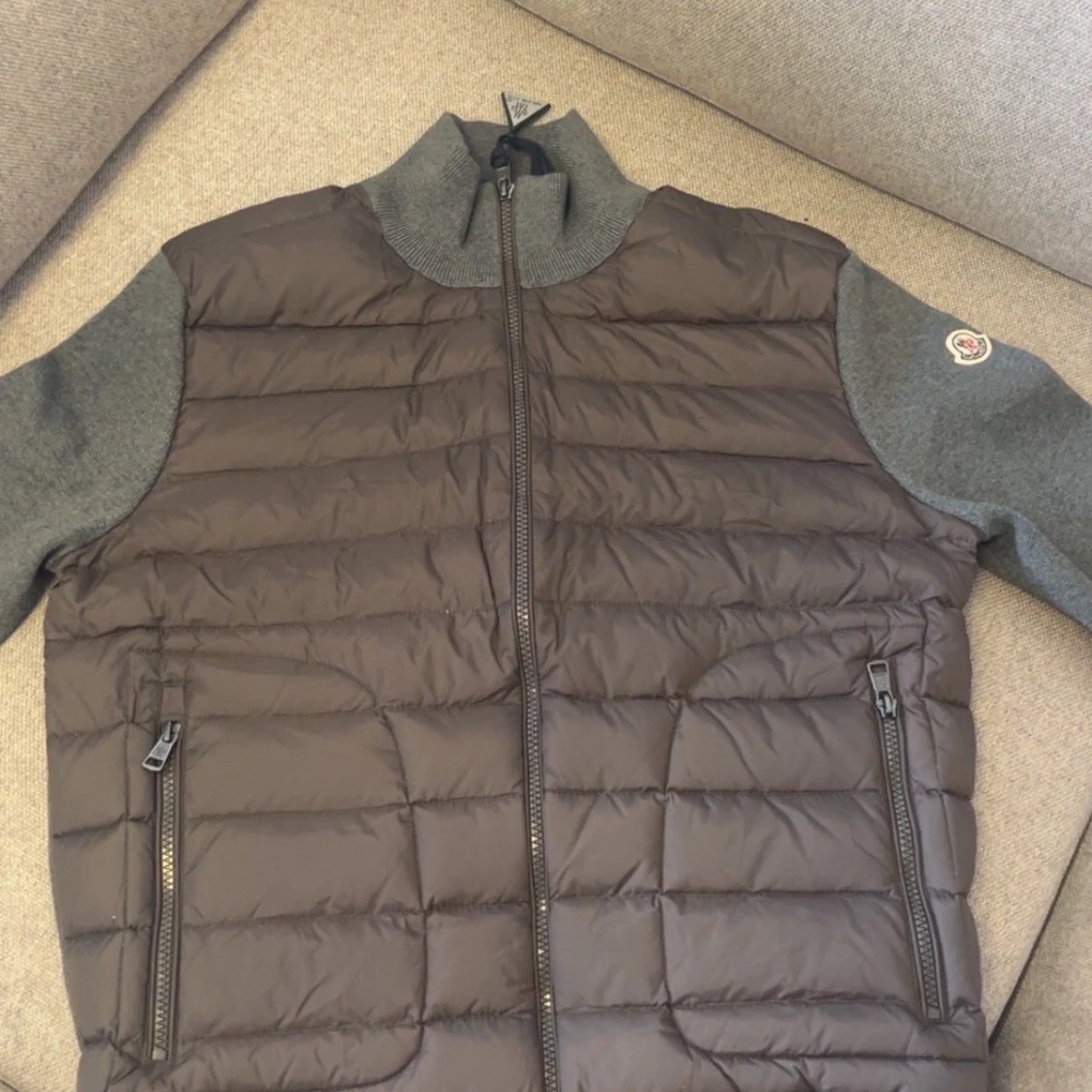 Moncler brun och grå dunjacka