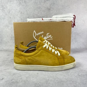 Christian Louboutin orlato sneaker - – Condition: 8/10  – Color: Yellow  - What is included: Only the sneakers  – Retail price: 9000 + SEK