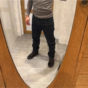 Replay jeans  - Ett par snygga byxor från Replay i storlek W33 L34 i modellen Anbbas 