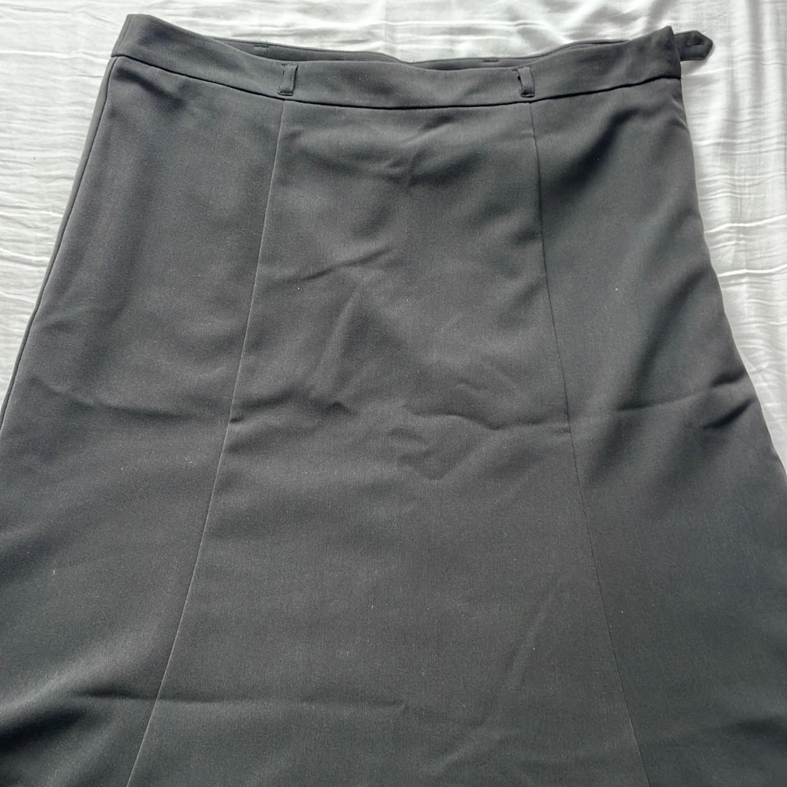 Svart långkjol från Isolde, stl 44