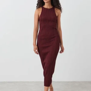 Gina Tricot klänning - Klänning från Gina Tricot, storlek S. Helt ny, aldrig använd. Prislapp sitter kvar. 