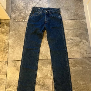 Levi's 501 28/32 - Levi’s 501 i nytt skick storlek 28/32