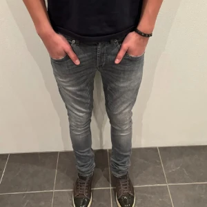 Dondup Geroge  - Dondup George. W32. Gråa mycket bra skick! Nypris 3000 kr+ 😁