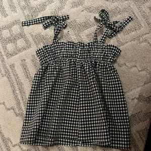 Blus  - Rutig blus ifrån Hm❤️