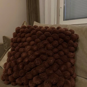 Byon POM POM - Bra skick. 