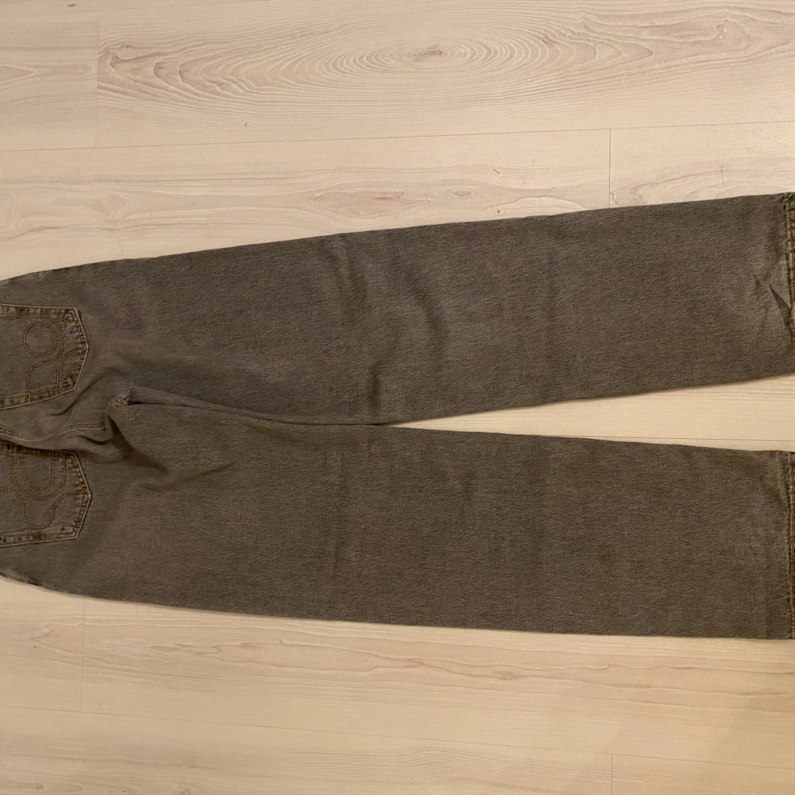 Grå jeansbyxor från Eytys - 1