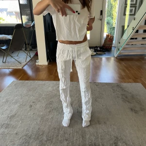 Linnebyxor  - Super snygga linnebyxor med låg midja och bra material.