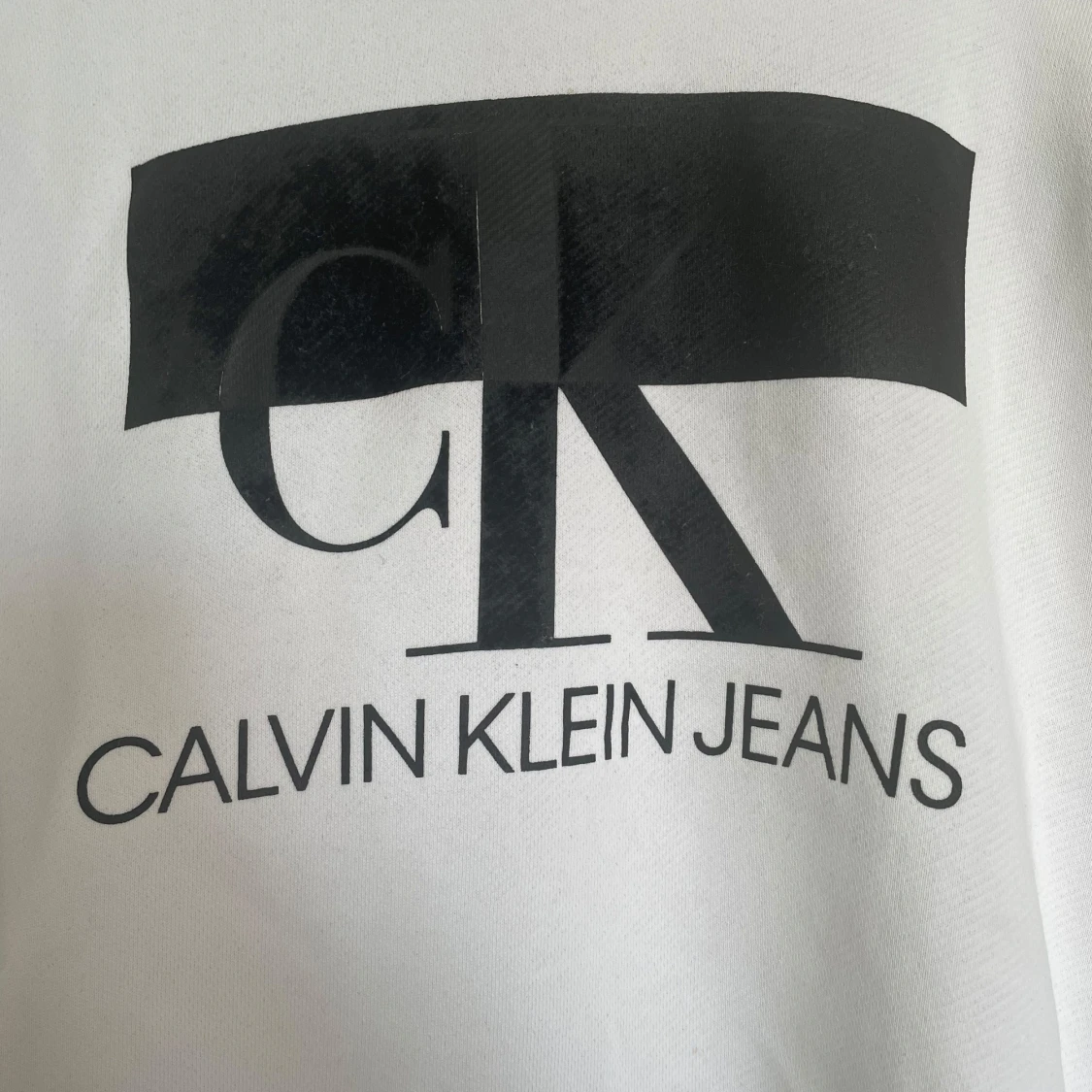 Vit hoodie från Calvin Klein Jeans - 1