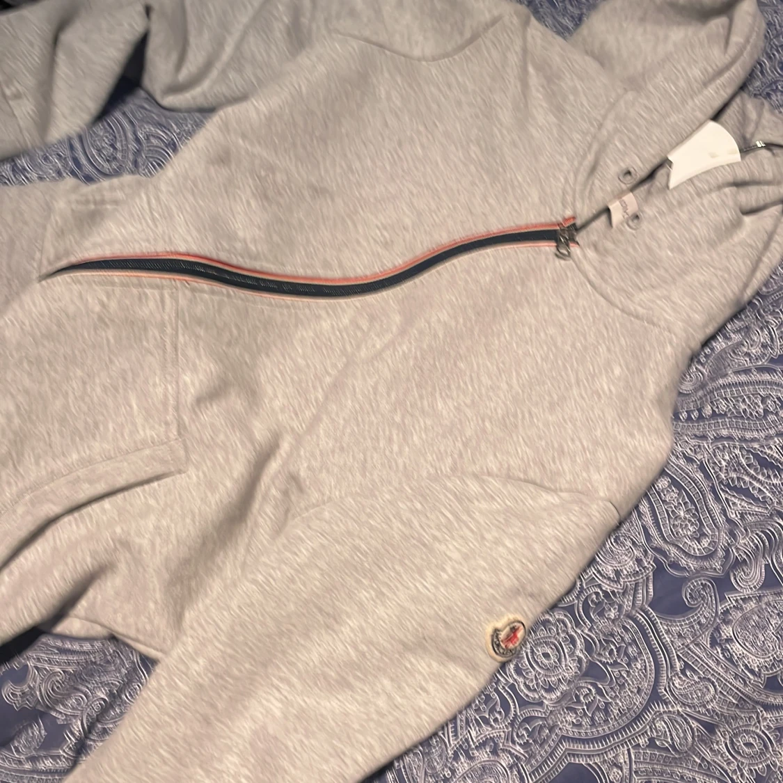 Grå kofta  med dragkedja från Moncler - 1