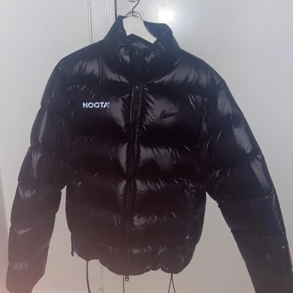 Svart pufferjacka från Nike NOCTA