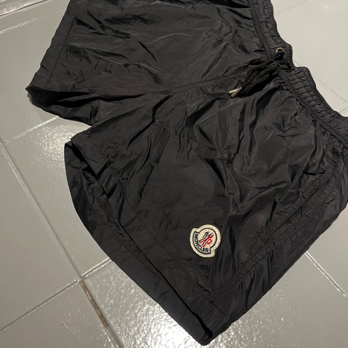 Svarta shorts från Moncler med dragkedja