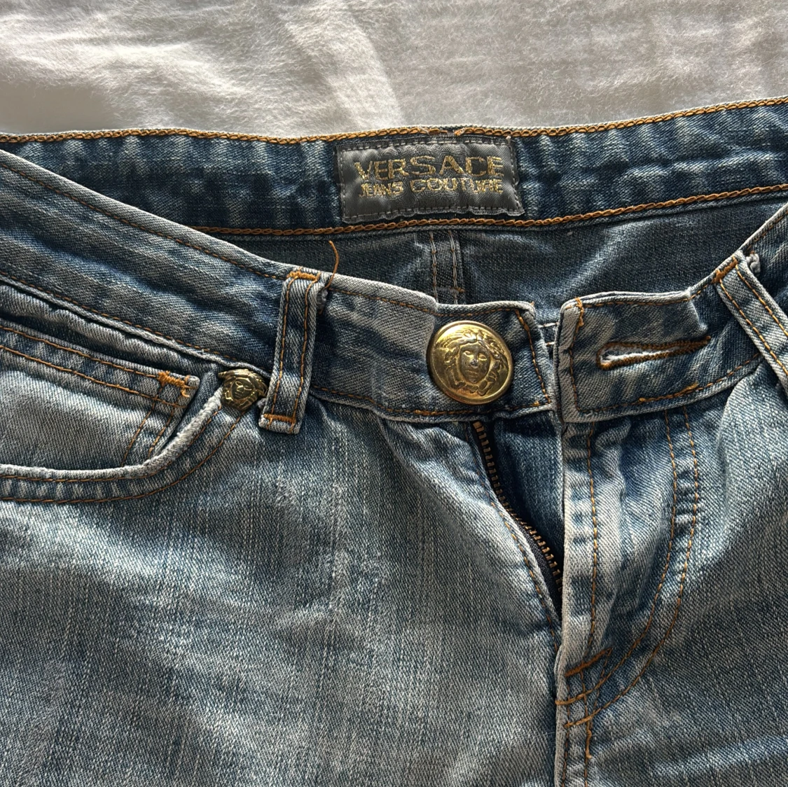 Jeansshorts från v e r s a c e  - 2