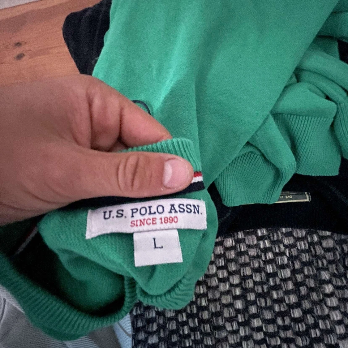 Grön tröja  - 2