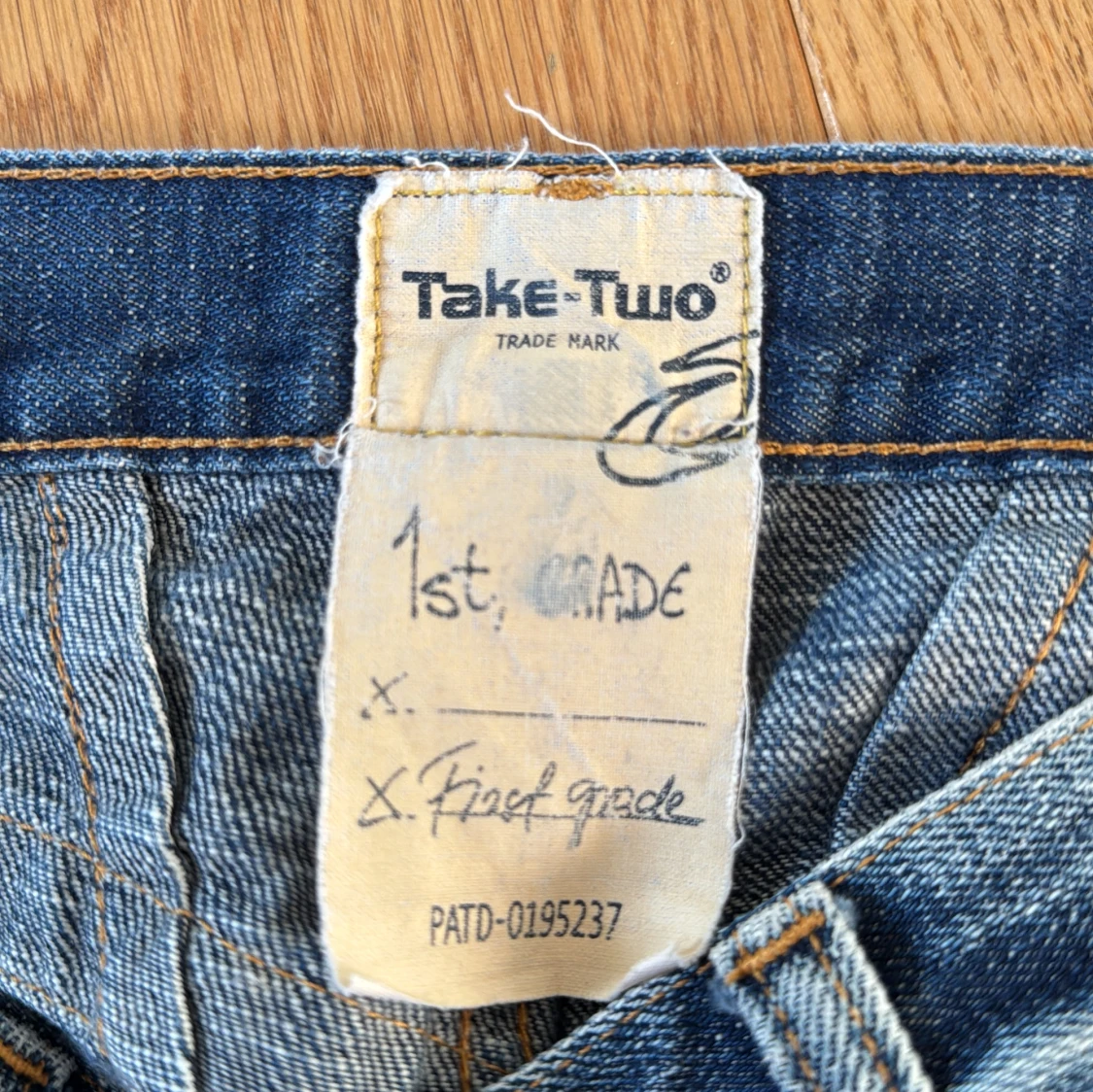 Blå bootcut jeans från Take Two - 2