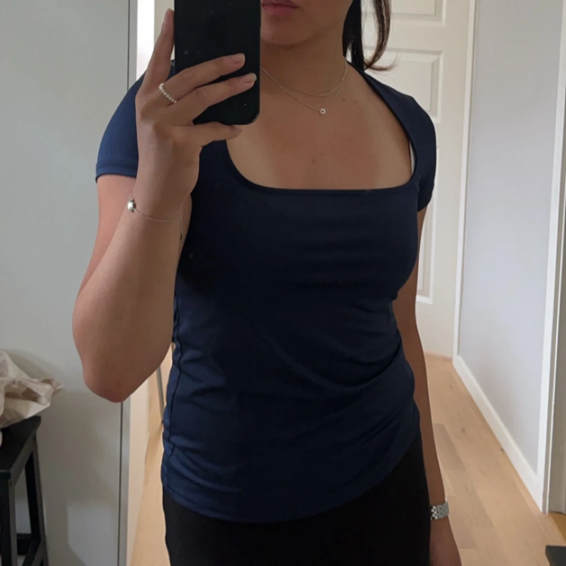 Marinblå topp från weekday - 90