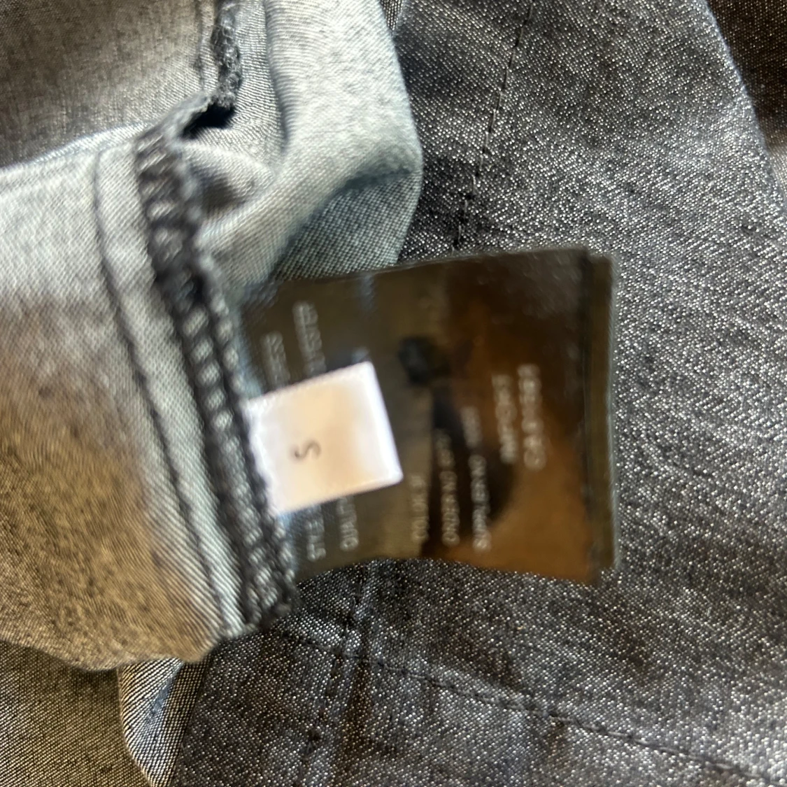 Svartgrå klänning med puffärmar från Co'couture - 4