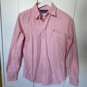Polo Ralph Lauren Skjorta - Polo Ralph Lauren rosa skjorta i str 6, super slim fit. 
