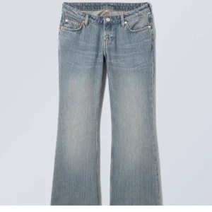 Weekday jeans - Säljer dessa fina weekday jeans! Nova low waist bootcut slim! storlek 31/34.