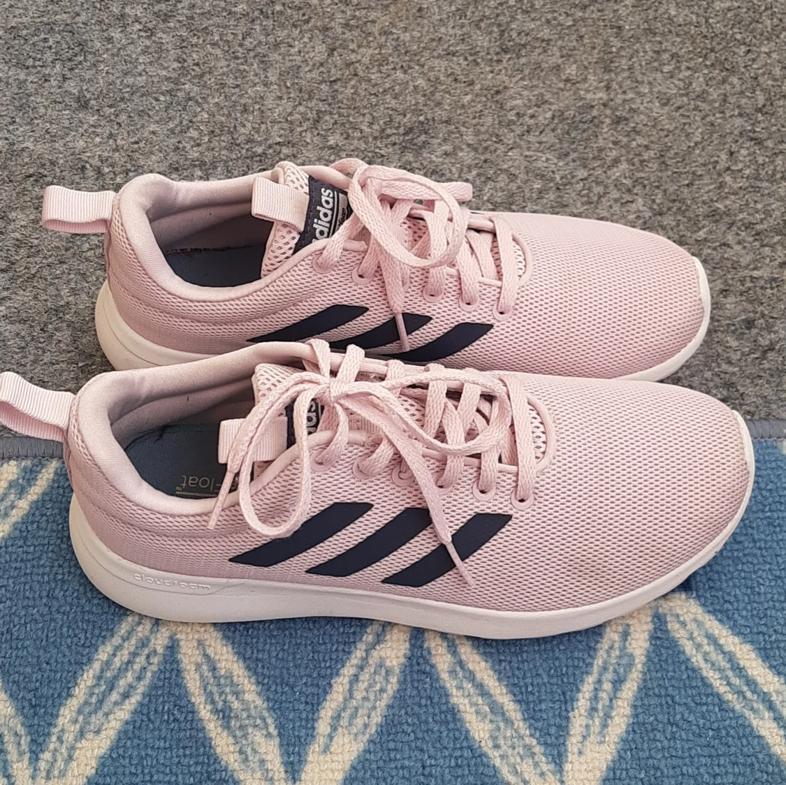 Ljusrosa Adidas sneakers med mesh - 1