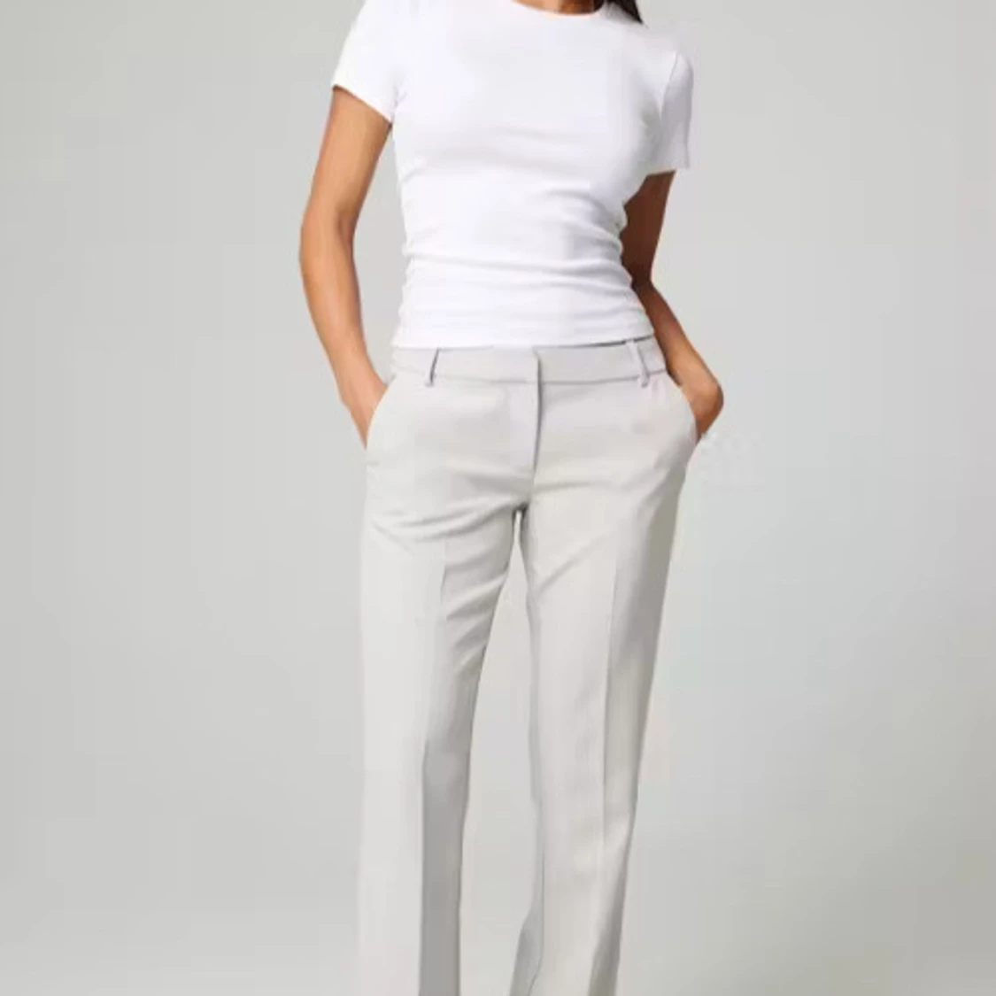 Beiga kostymbyxor med normal passform - 1