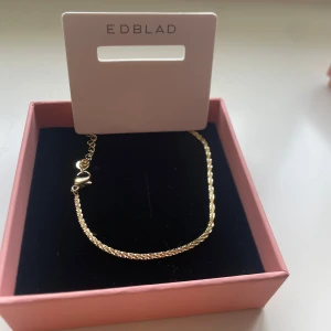 Guldarmband från Edblad - Jätte fint kedja armband från Edblad. Helt oanvänt 