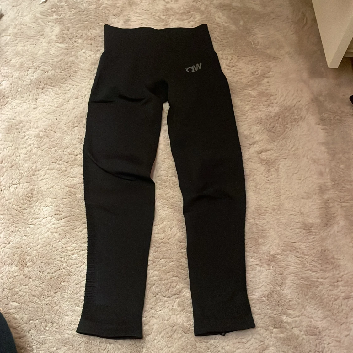 Svarta leggings från ICANIWILL - 1