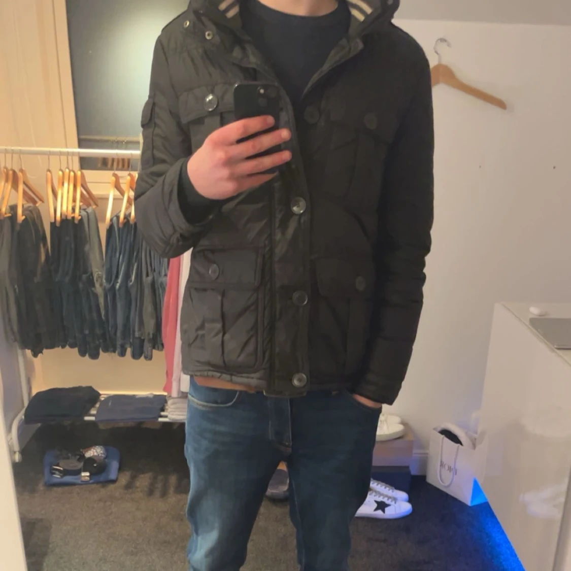 Svart dunjacka från Moncler