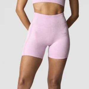 ICIW träningsshorts - Soft seamless shorts, storlek S, passar S/M då jag upplevde de stora i storleken. Endast använda en gång pga köpte fel storlek. Det har silikonband på insidan av benet som håller shortsen på plats! Nypris 349kr! Inga defekter💕💕💕